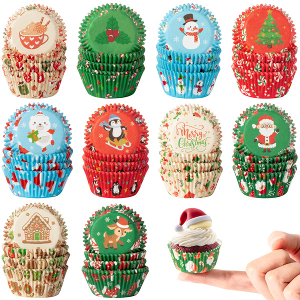 Qimgic Christmas Mini Cupcake Liners - 600pcs Merry Christmas Candy Baking Cups Muffin Cupcake Wrappers, Xmas Tree Santa Claus Snowman Chocolate Cake Wrap Making Supplies for Xmas Eve Party(10 Styles)